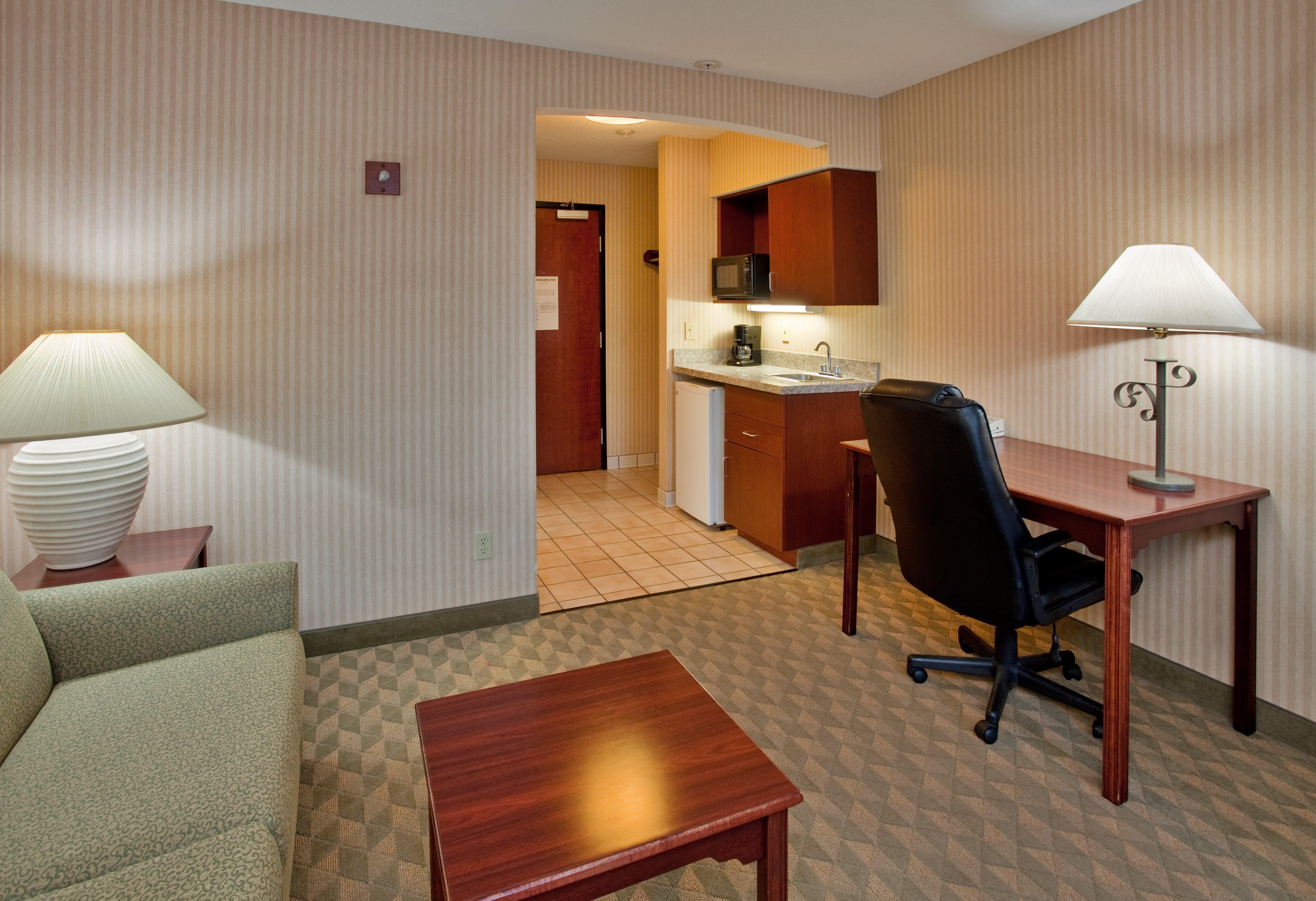 Spark By Hilton Lansing מראה חיצוני תמונה