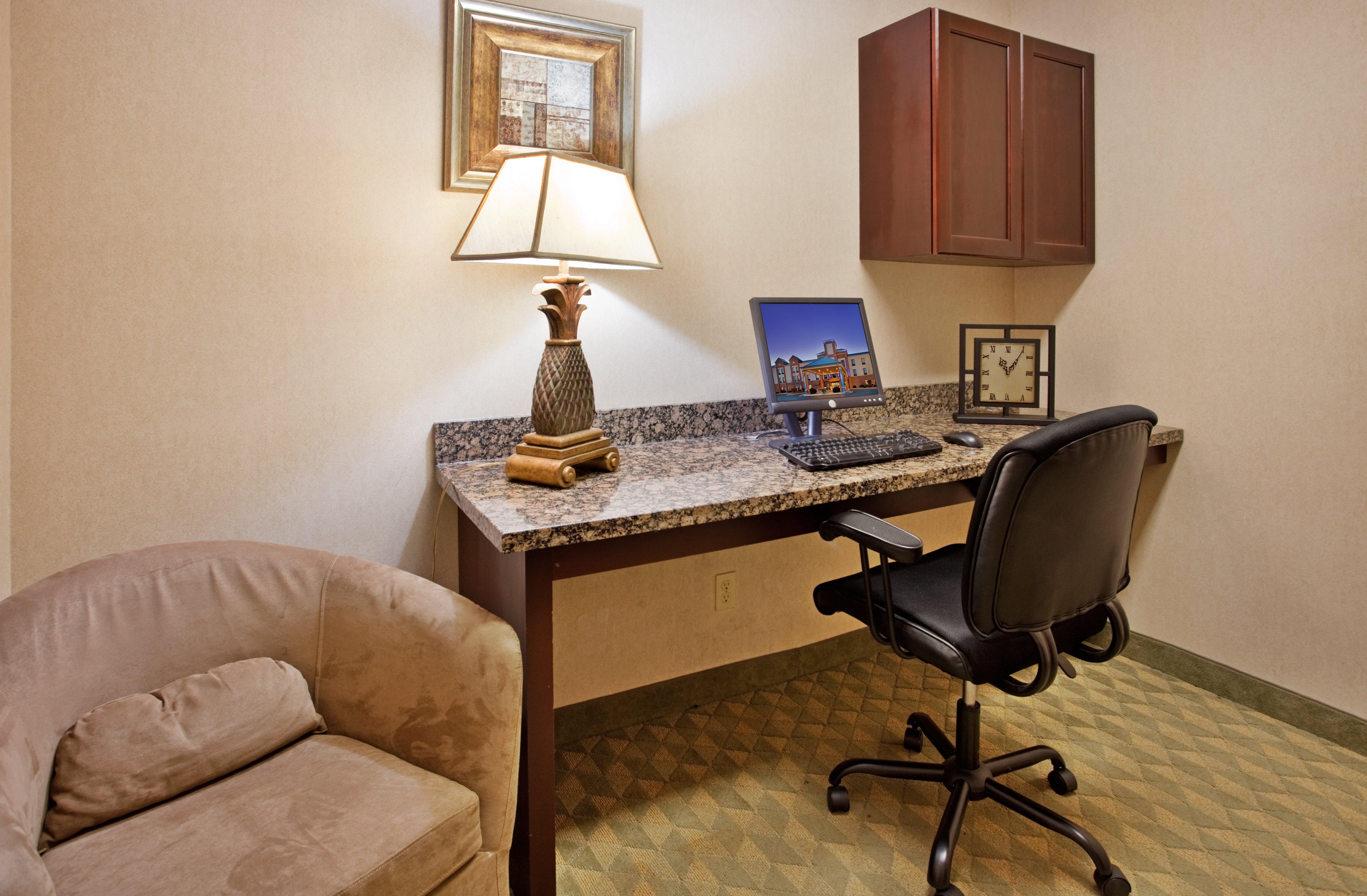 Spark By Hilton Lansing מראה חיצוני תמונה