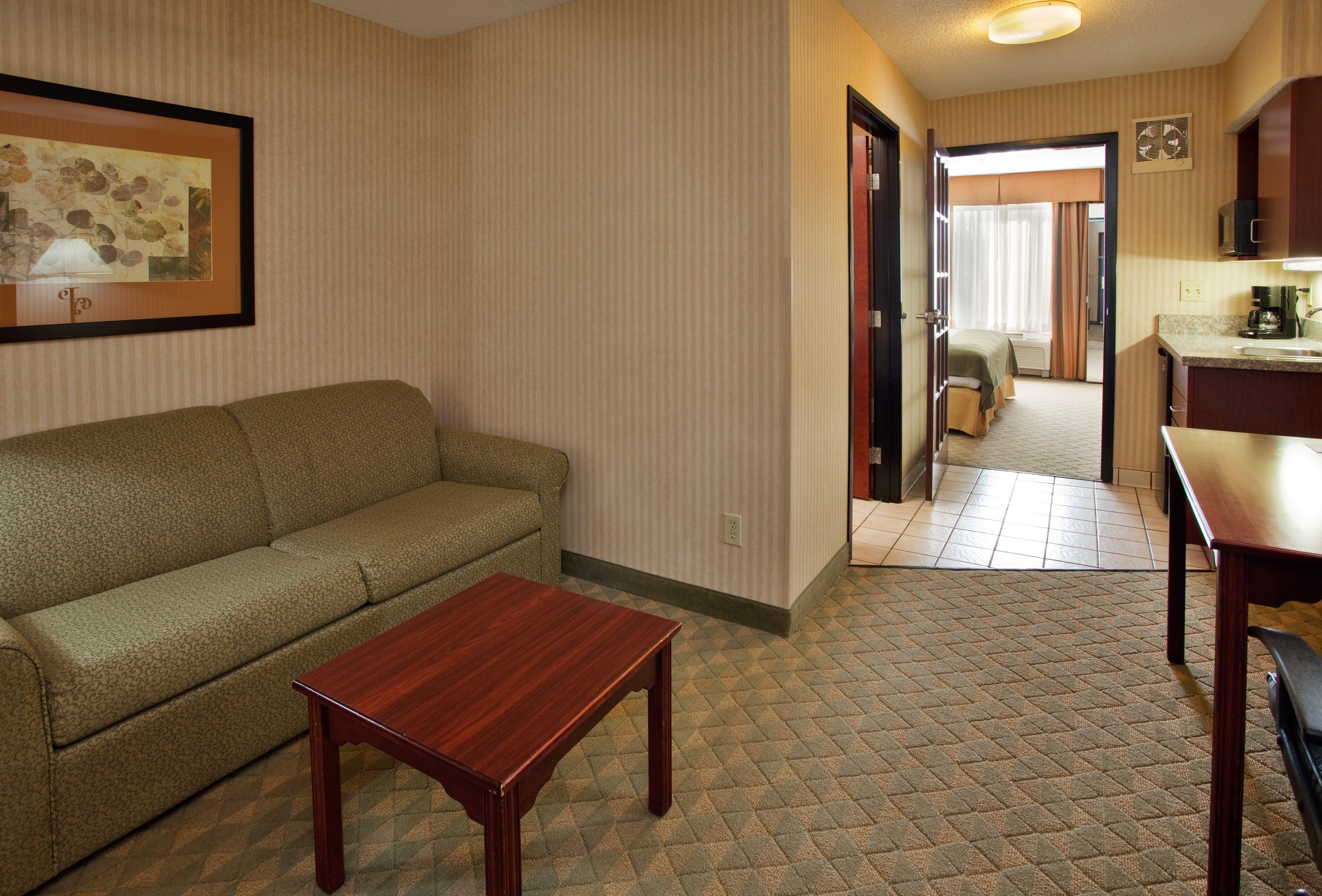 Spark By Hilton Lansing מראה חיצוני תמונה