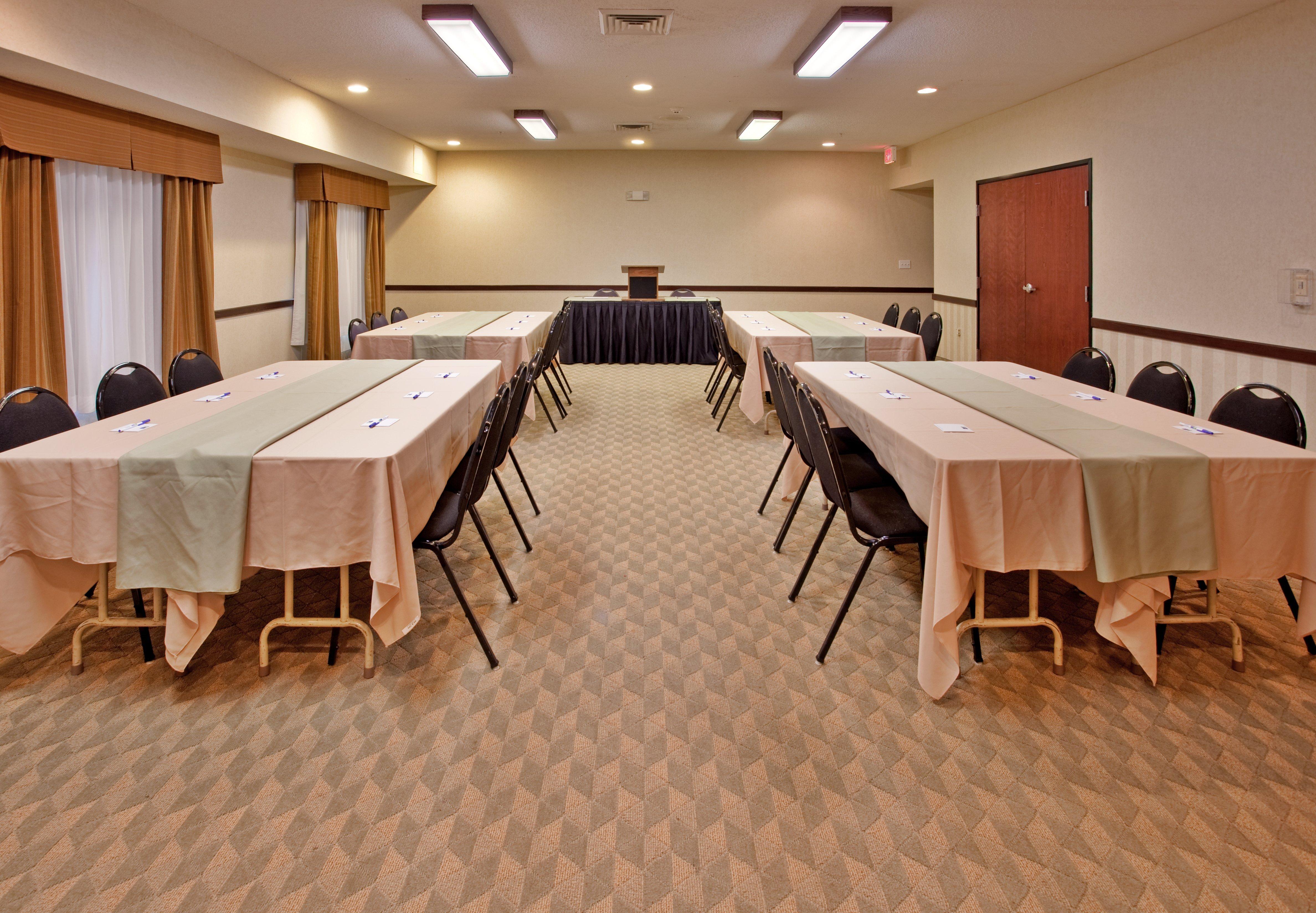 Spark By Hilton Lansing מראה חיצוני תמונה