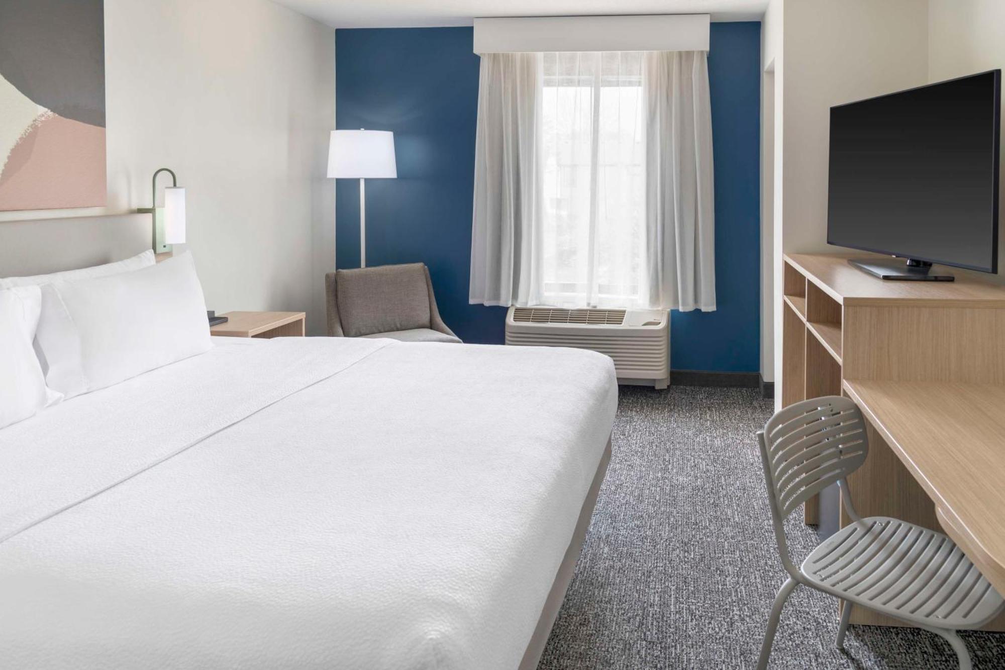 Spark By Hilton Lansing מראה חיצוני תמונה