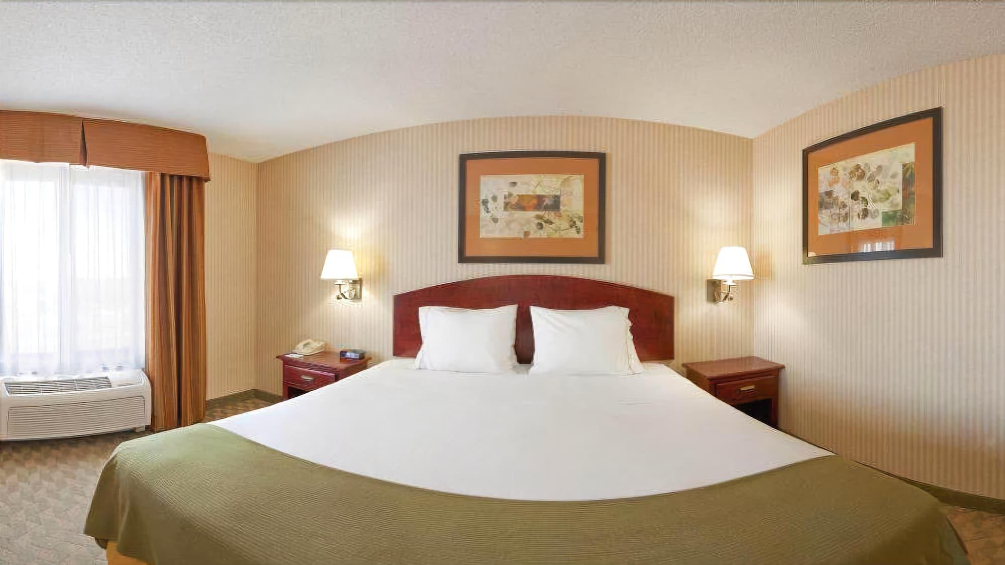 Spark By Hilton Lansing מראה חיצוני תמונה