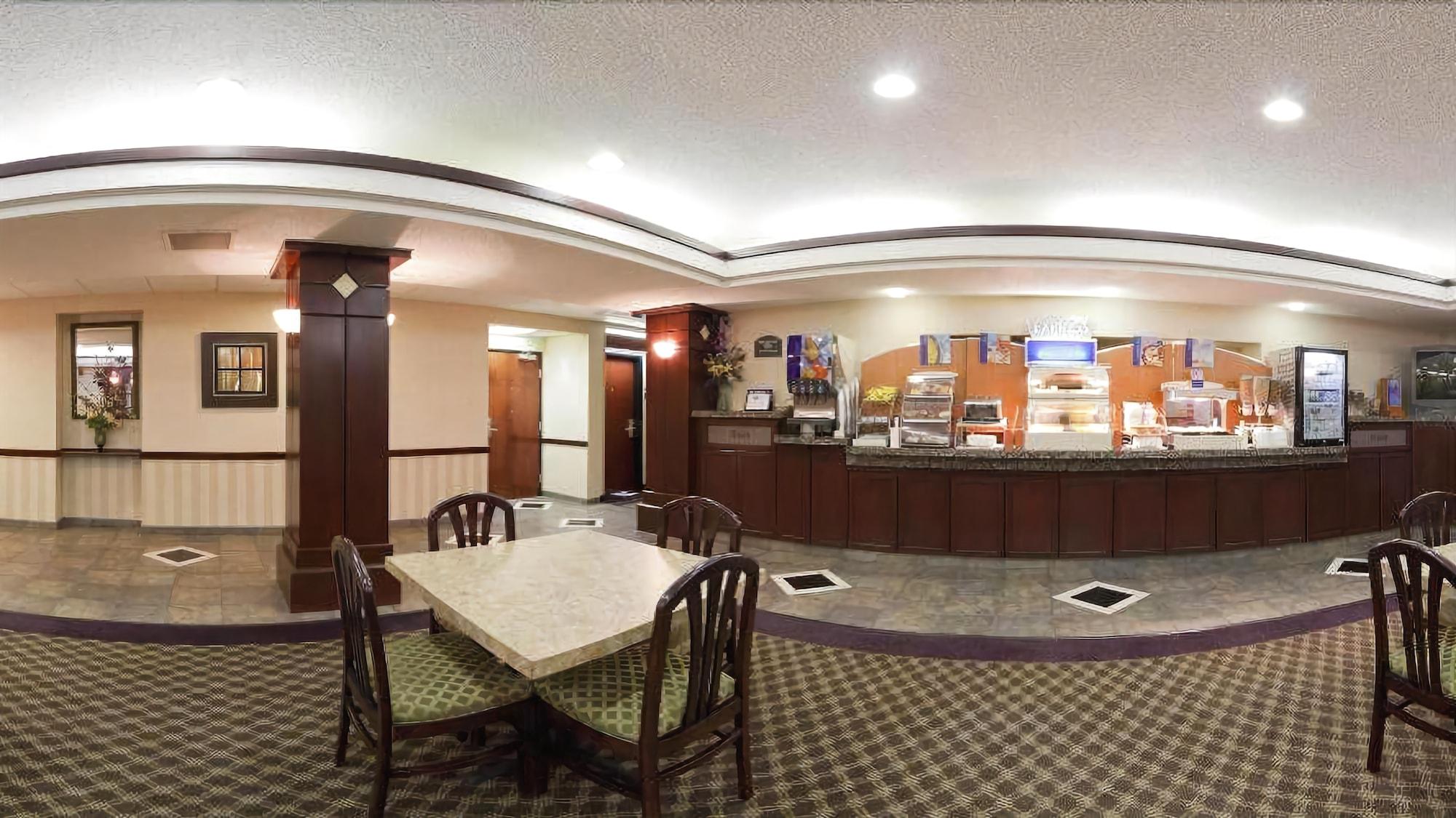 Spark By Hilton Lansing מראה חיצוני תמונה